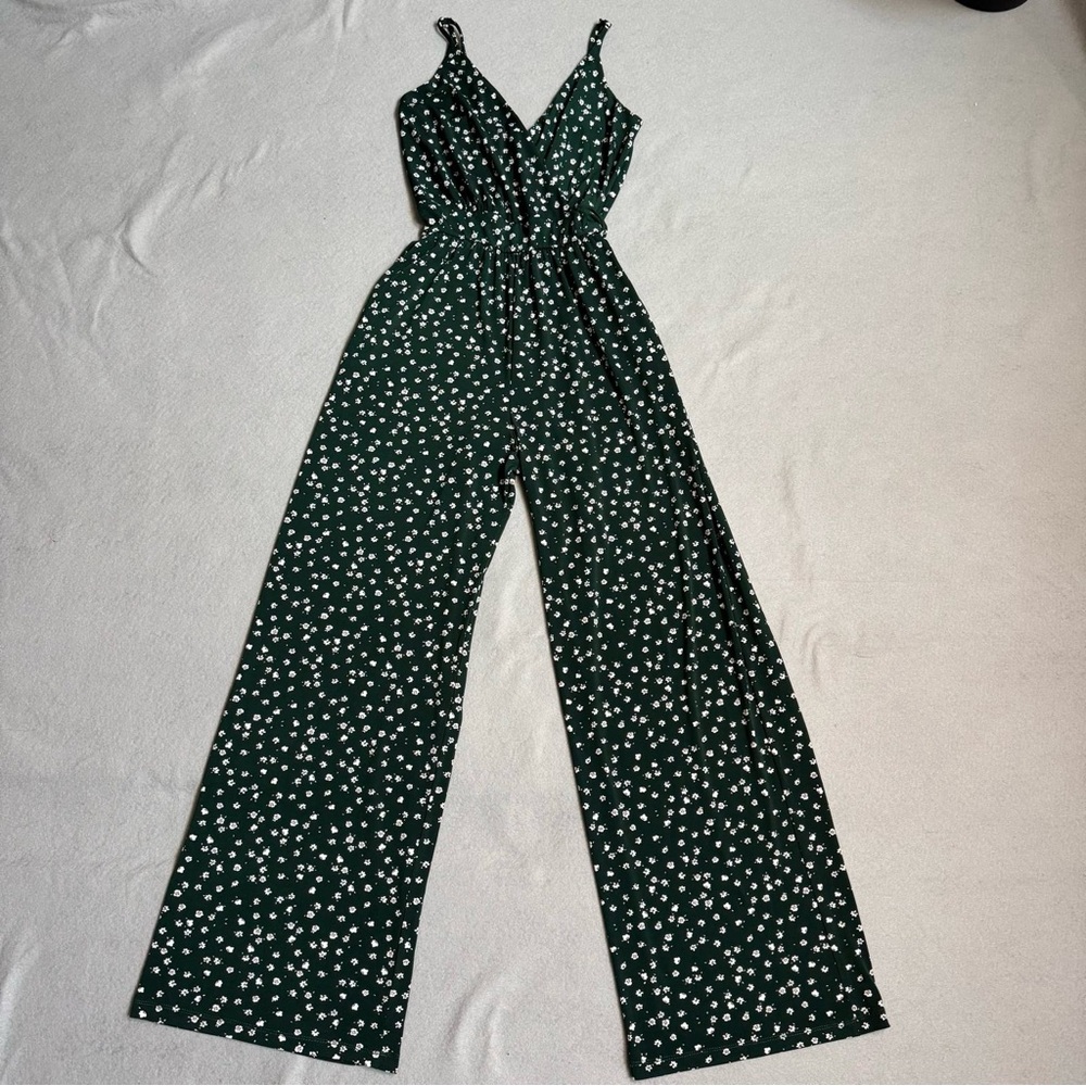 Kaileigh | Green Floral Wide Leg Jumpsuit with Pockets | Size Small